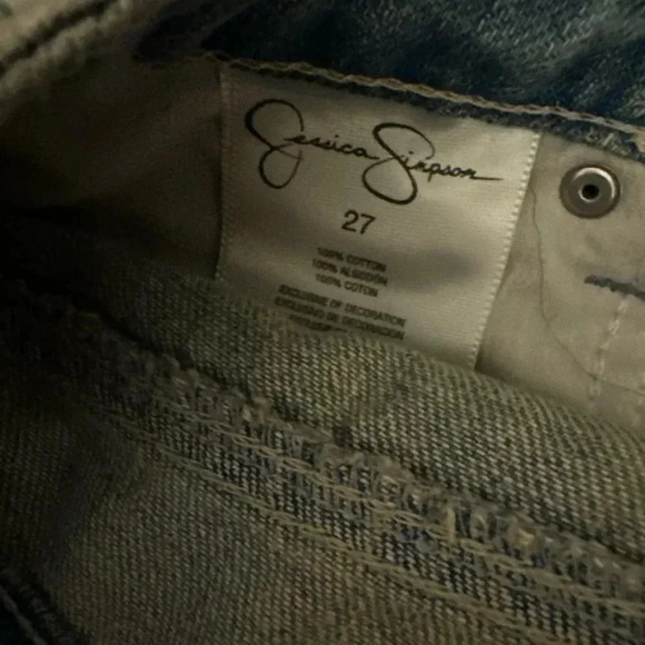 Jessica Simpson Distressed Light Denim Shorts Size 27 NWOT - Picture 6 of 6